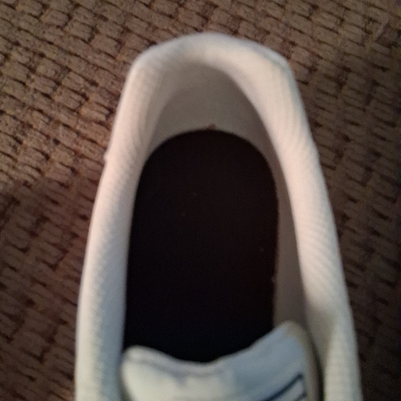 Nike White Athletic Shoes 7.5 - Picture 4 of 6